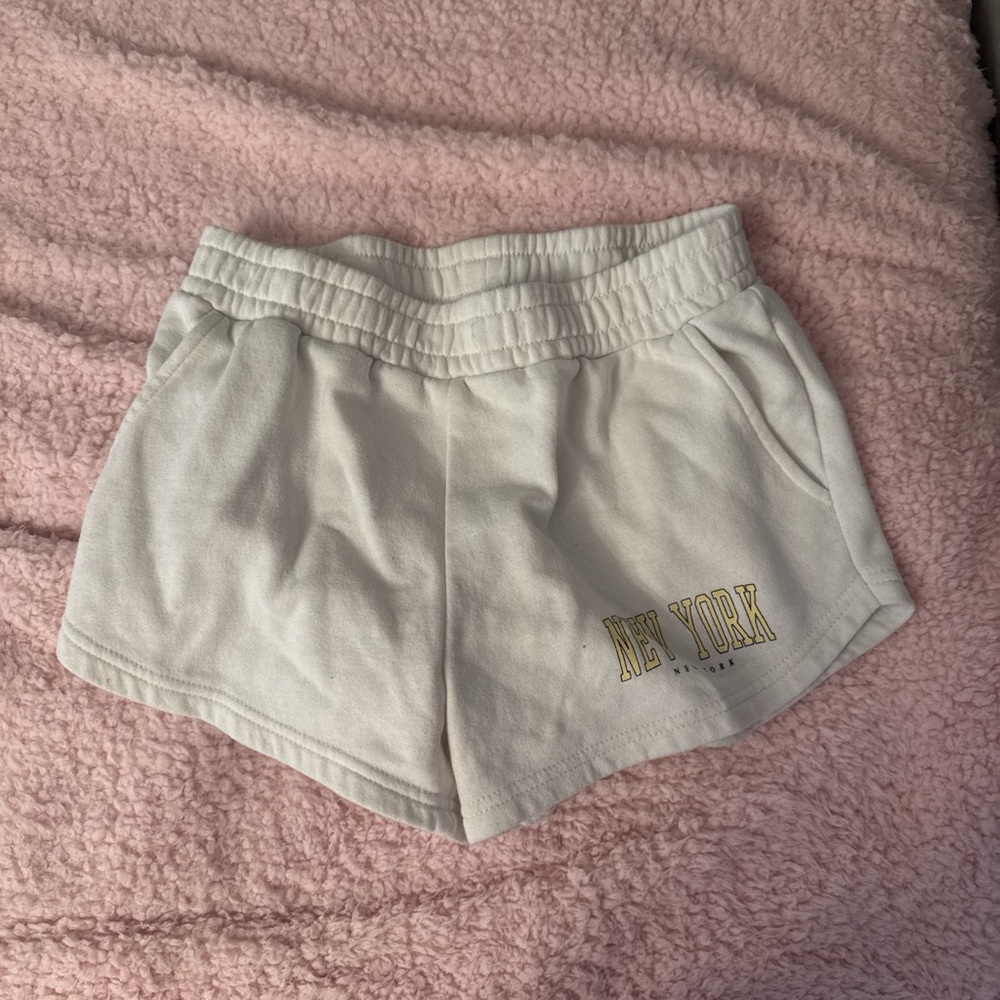 New York Women's Cream Shorts